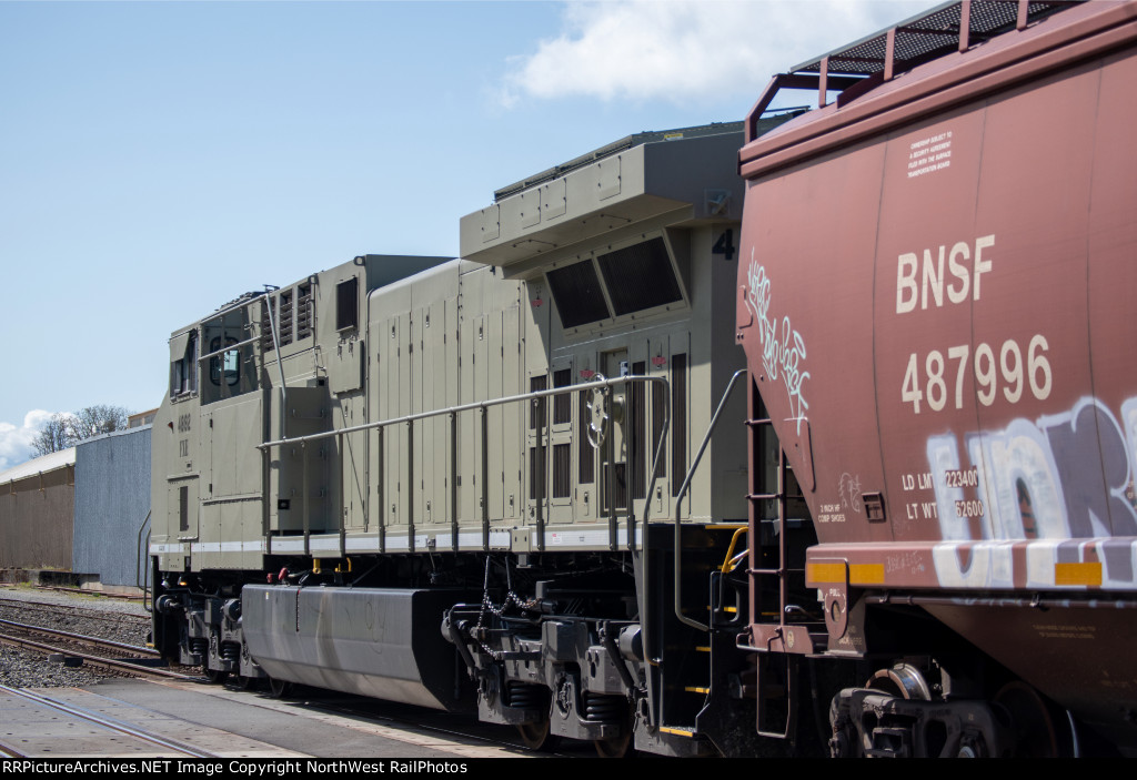 FXE 4892